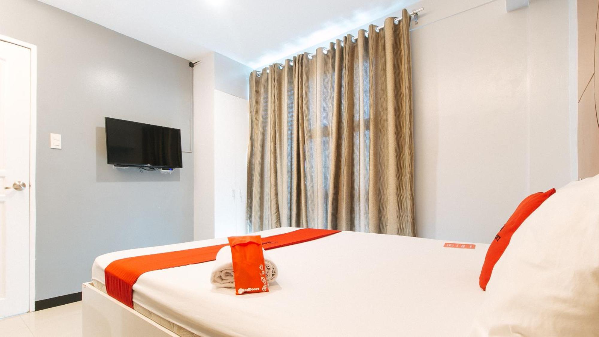 Hotel RedDoorz near Bambang Station Manila Zewnętrze zdjęcie