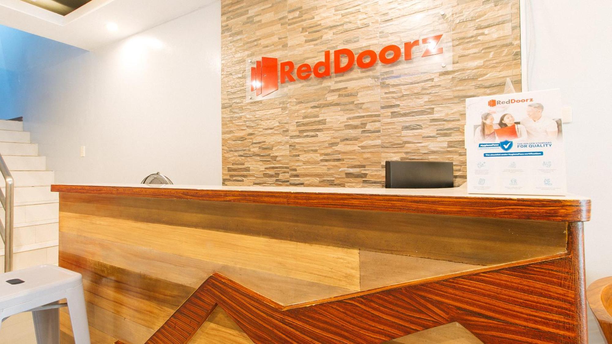 Hotel RedDoorz near Bambang Station Manila Zewnętrze zdjęcie